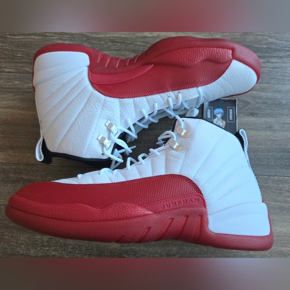 Nike Air Jordan Retro XII 12 2023 Cherry Red Mens Size 13 - Picture 6 of 7